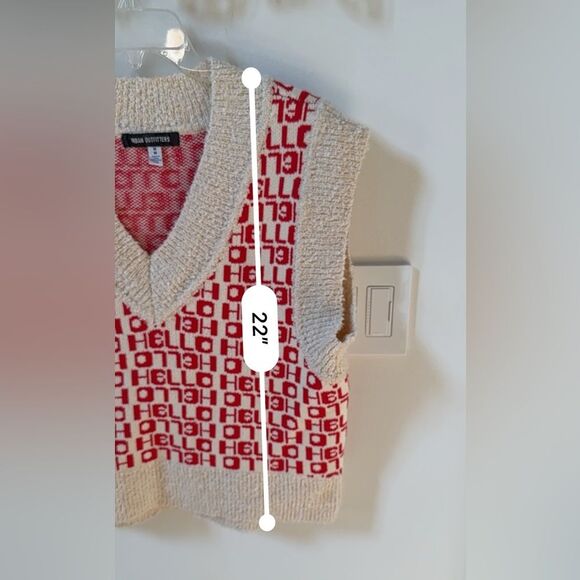 Urban Outfitters Jordie Jacquard Sweater Vest in Red Multi Hello Print M NWOT - Picture 6 of 12